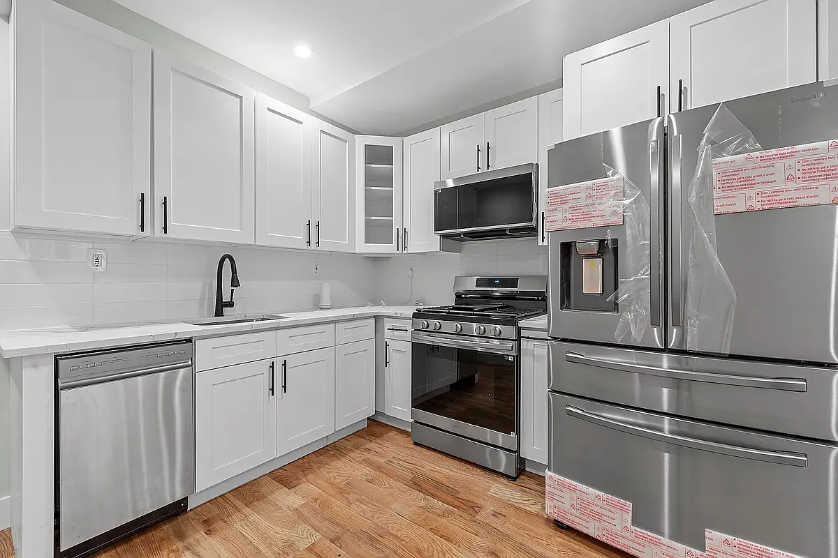 238 Wyona Street — Photo 3