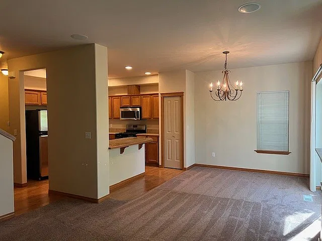 3 bed, 2.5 bath, 1570 sqft, $3,095 — Photo 3