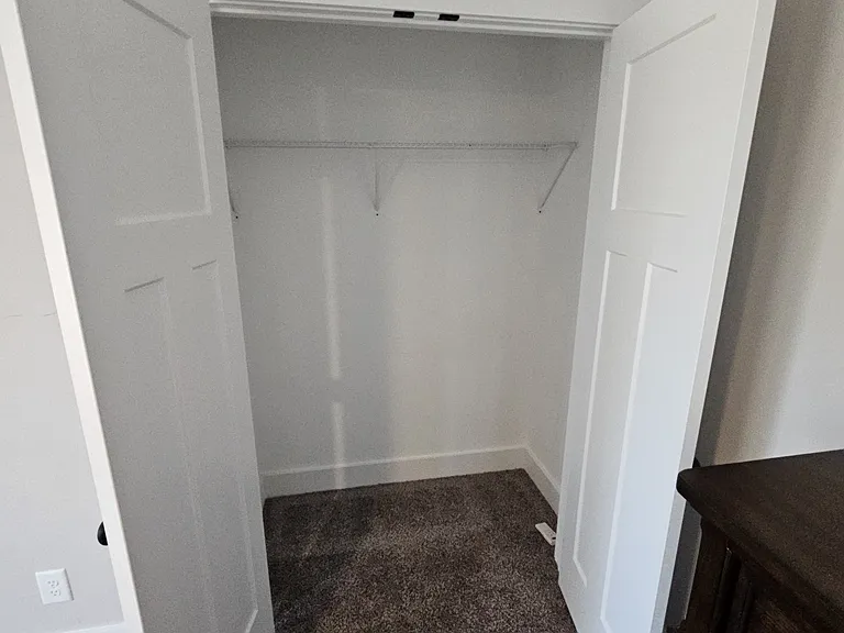 E View Ct — Photo 21