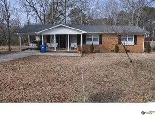 207 3rd St NE, Arab, AL 35016