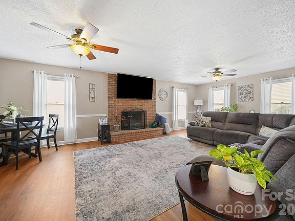 5th image of 120 Ridgewood Ct
