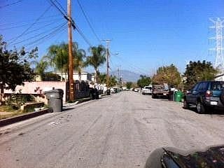 2nd image of 3706 Rhodes Ln