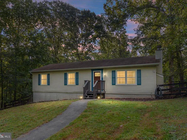 125 Shenandoah River Dr, Harpers Ferry, WV 25425
