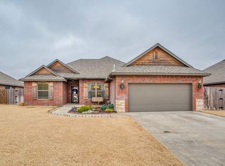 519 Jaguar Ln, Enid, OK 73703