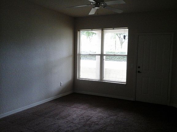 3rd image of 1013 Hemingway Cir