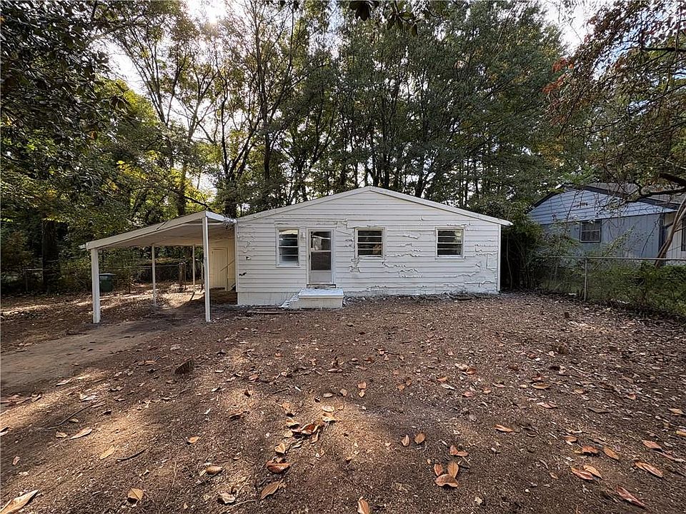 1st image of 131 Lake Dr