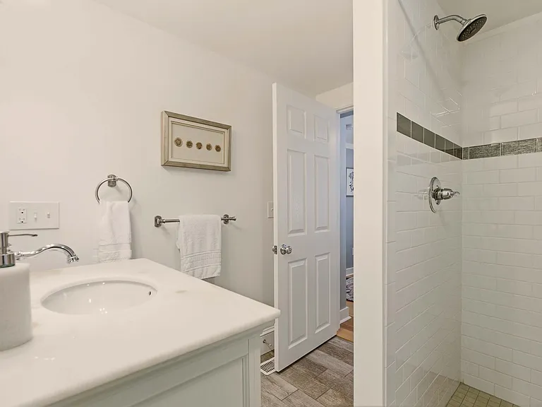 38 Pope St #1 — Photo 17