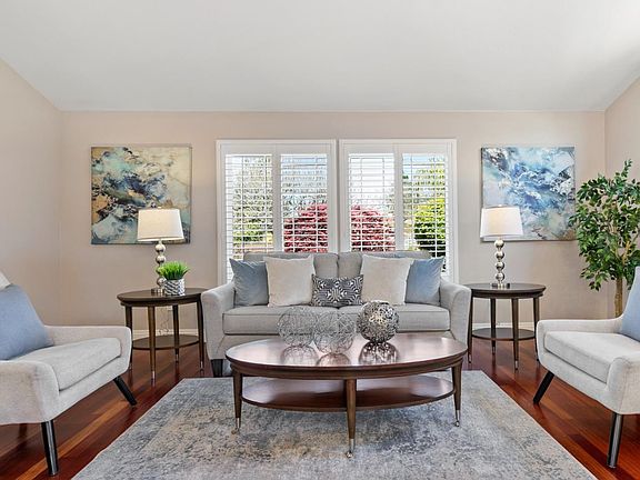4th image of 1428 Kew Gardens Ct