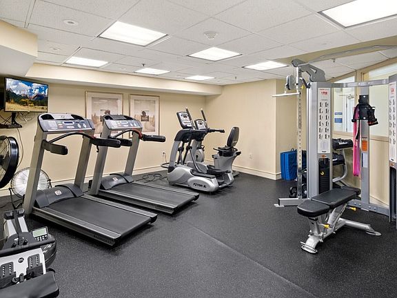 5th image of 1525 NW 57th St #333