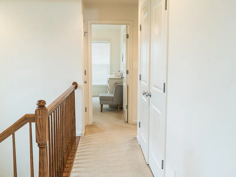 25095 Croxley Green Sq — Photo 30