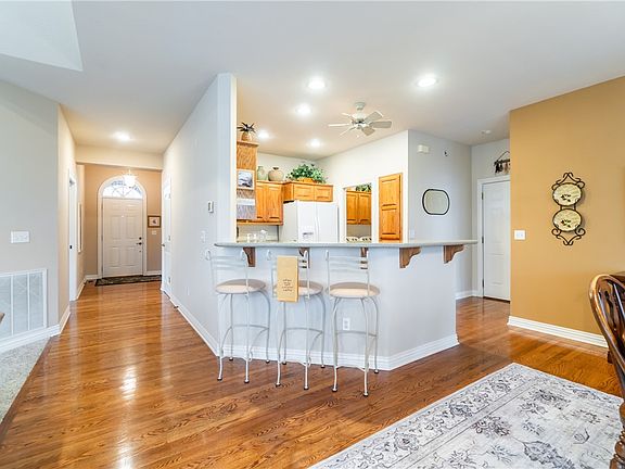 3rd image of 13 Milford Ln