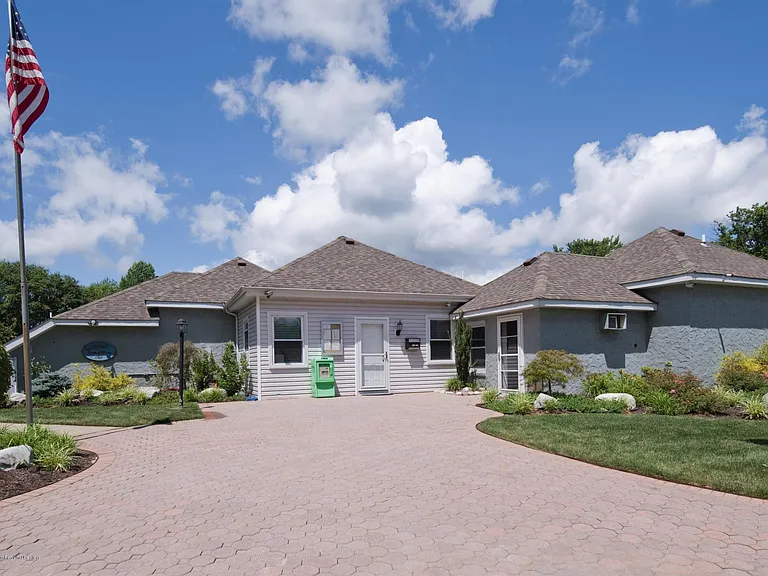 143 Tanglewood Pl — Photo 22