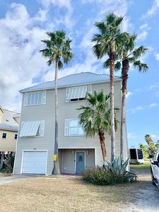302 W 8th St, Gulf Shores, AL, 36542