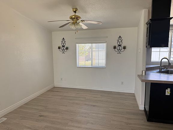 5th image of 115 E 470 N