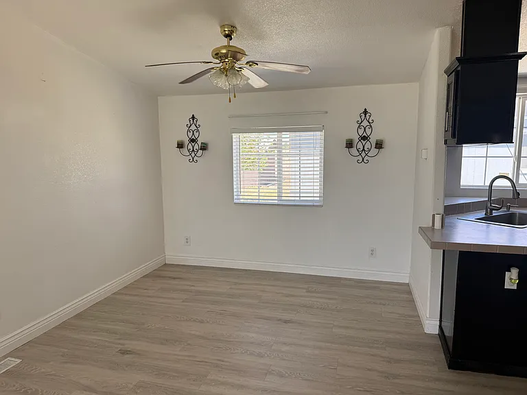 115 E 470 N — Photo 5