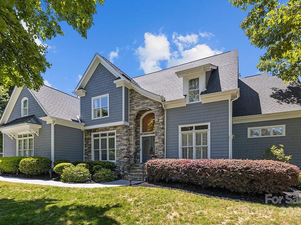 1st image of 104 Gammon Point Ct