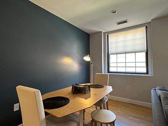 5th image of 46 Linden St #333