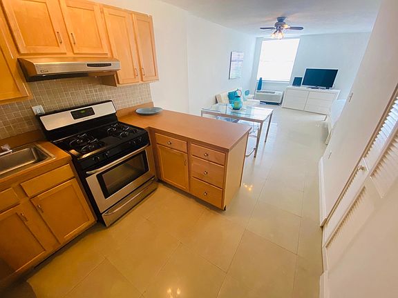 5th image of 712 Washington Ave #521