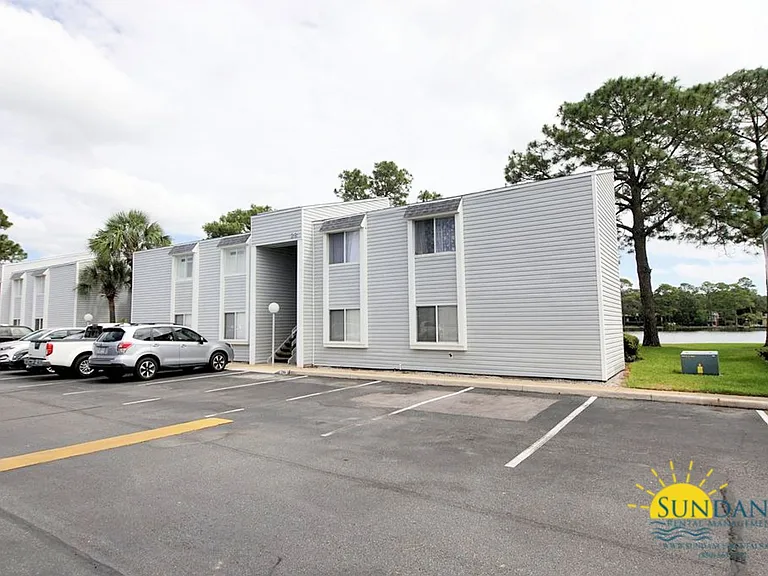 101 Old Ferry Rd #28A — Photo 2