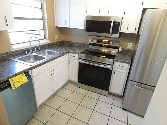 2nd image of 3344 TIMBERLINE ROAD W