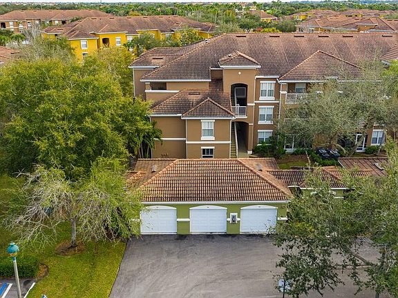 2nd image of 5060 Fairways Cir #101