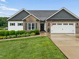 822 Hales Chapel Rd, Gray, TN 37615