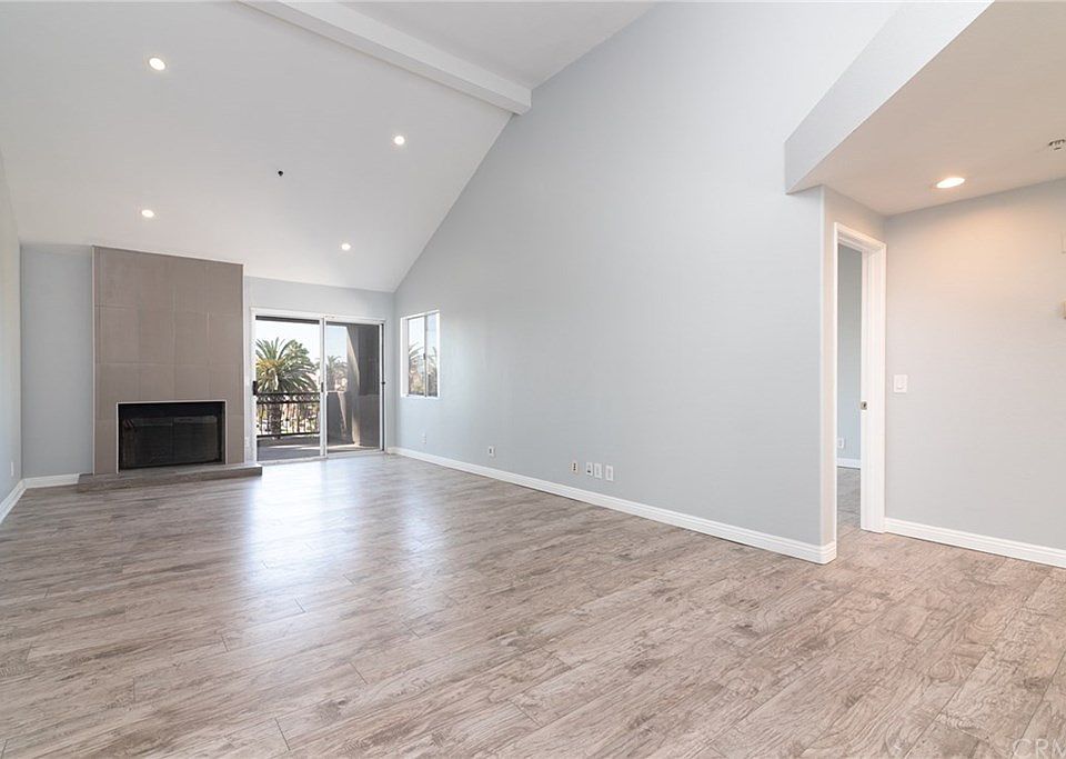 1st image of 310 Lake St Unit 301
