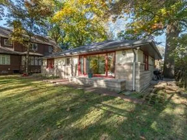 1230 Hillcrest Rd, South Bend, IN 46617