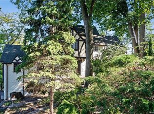 63 Alta Vista Dr, Yonkers, NY 10710