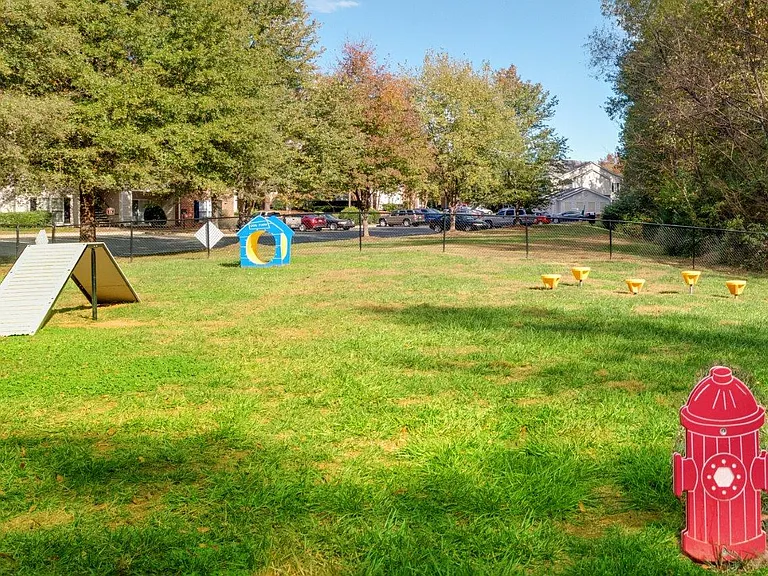 Forest Oaks Apartment Homes — Photo 15