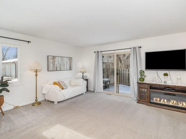 1525 Woodview Ave W, Eagan, MN 55122