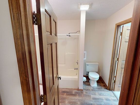 5th image of 7332 McSmith Ln