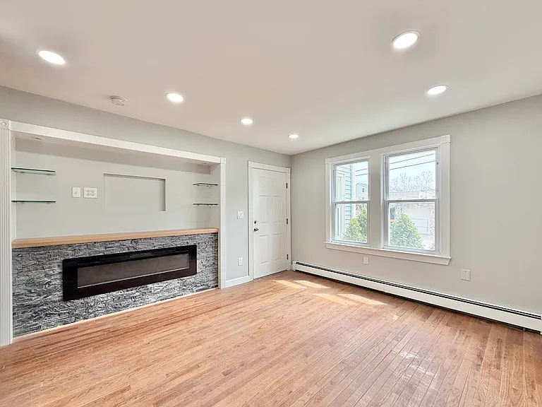 52 Manor St #1 — Photo 15