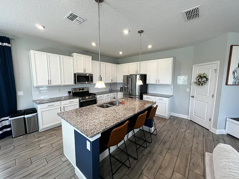 1585 Chelsea Manor Cir — Photo 7