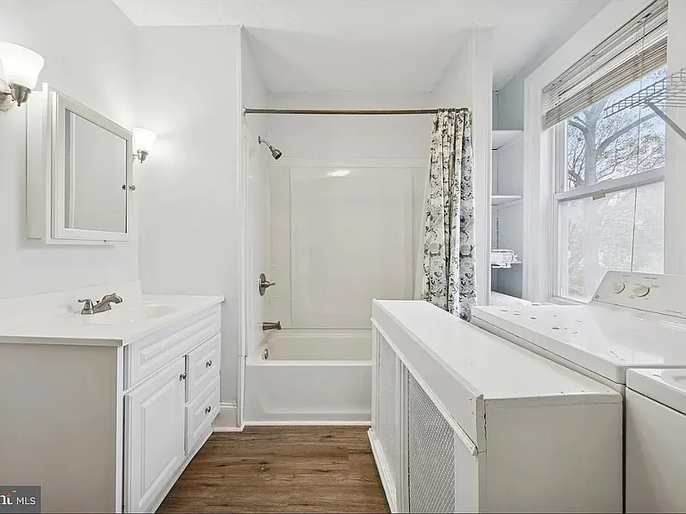 38 W Stratford Ave #2 — Photo 3