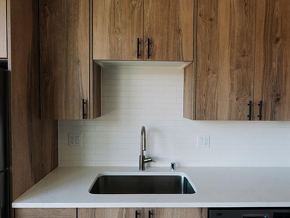5th image of 4235 Y St #1
