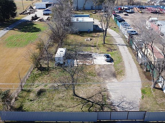 3rd image of 13533 Luthe Rd