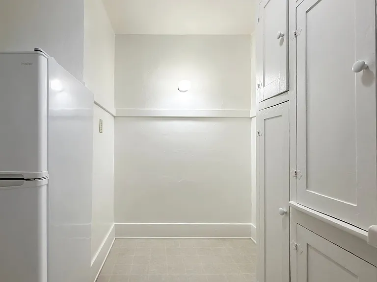 1360 Euclid Ave — Photo 5