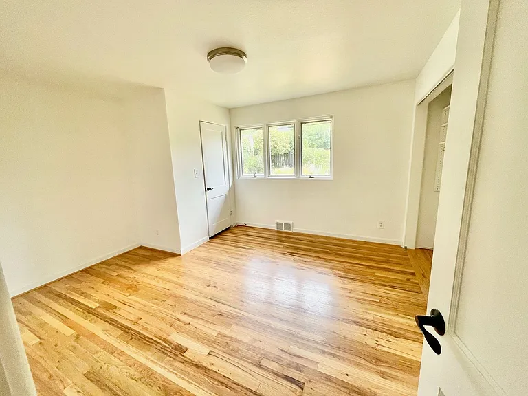 11524 6th Ave NW — Photo 10