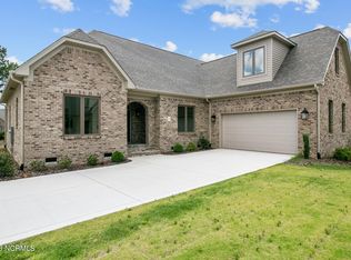 1 Regency Ct #7, Pinehurst, NC 28374