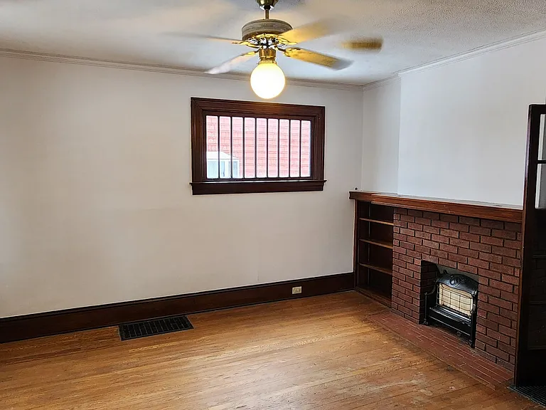 189 Jackson Ave — Photo 5