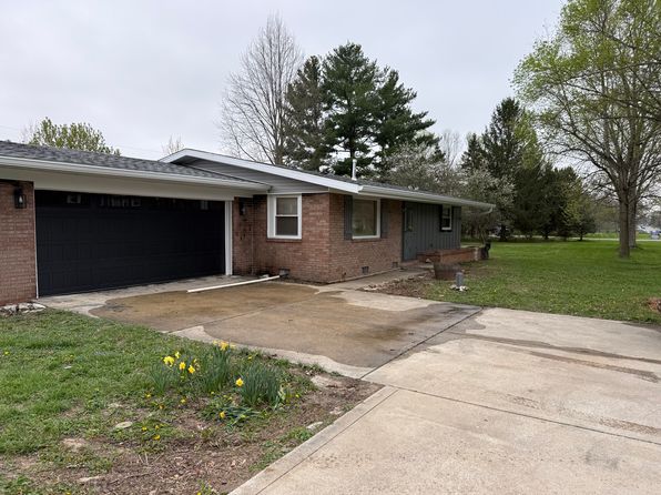 13709 W Main St