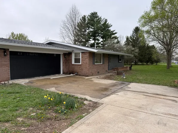 13709 W Main St, Daleville, IN 47334