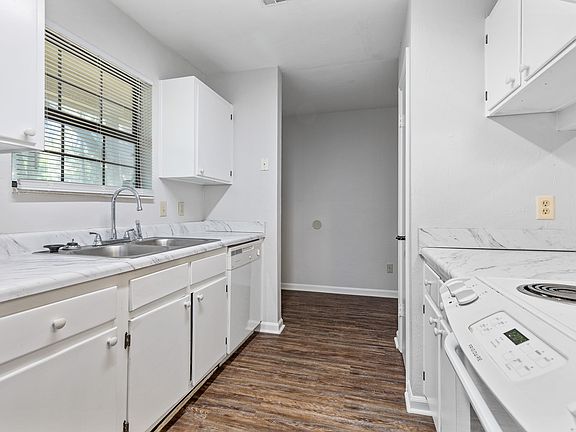 2nd image of 1334 Cherry St #3
