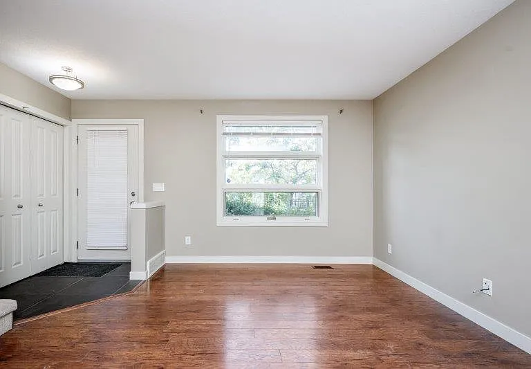 172 Aspen Hills Close SW — Photo 5