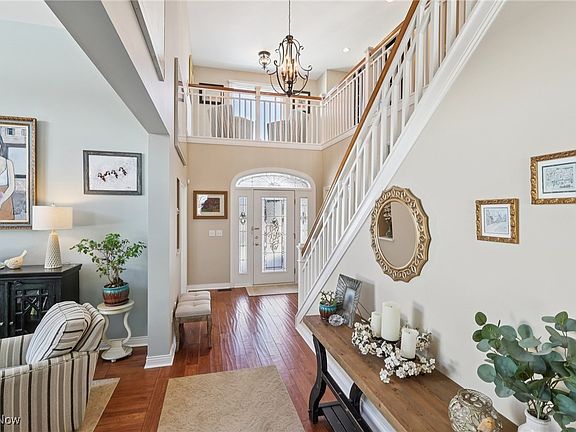 5th image of 604 Burgess Cir