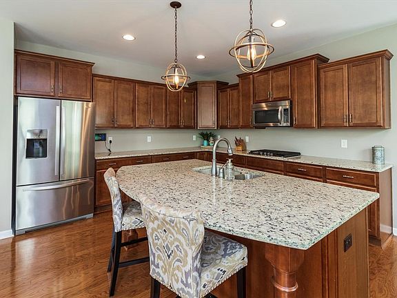 4th image of 5569 Kingham Way