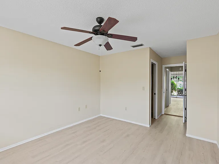 8127 Timber Lake Ln — Photo 19