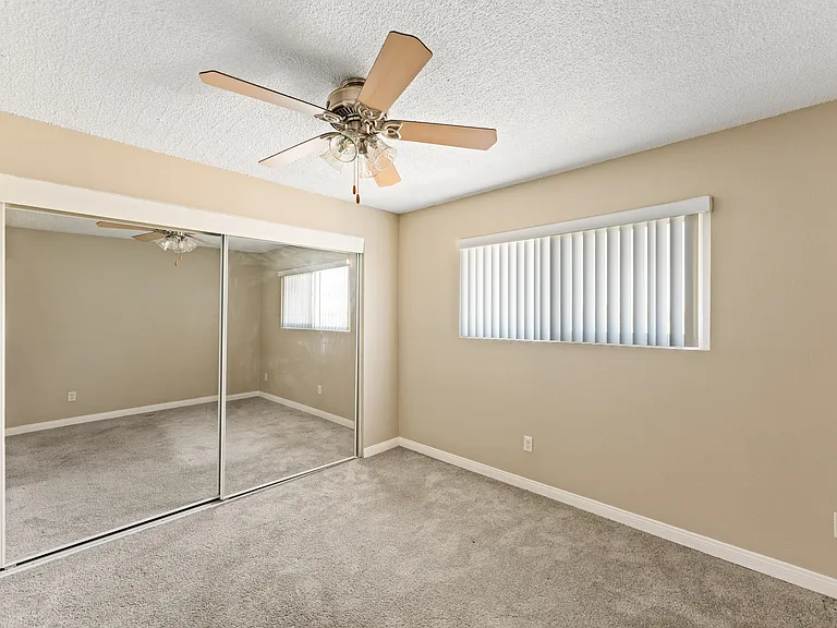McFadden Apartments — Photo 12