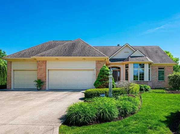 12015 Sycamore Lakes Ct, Fort Wayne, IN 46814